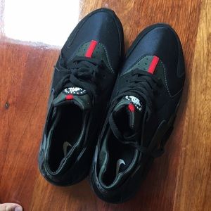 Nike huarache 2017 size 10